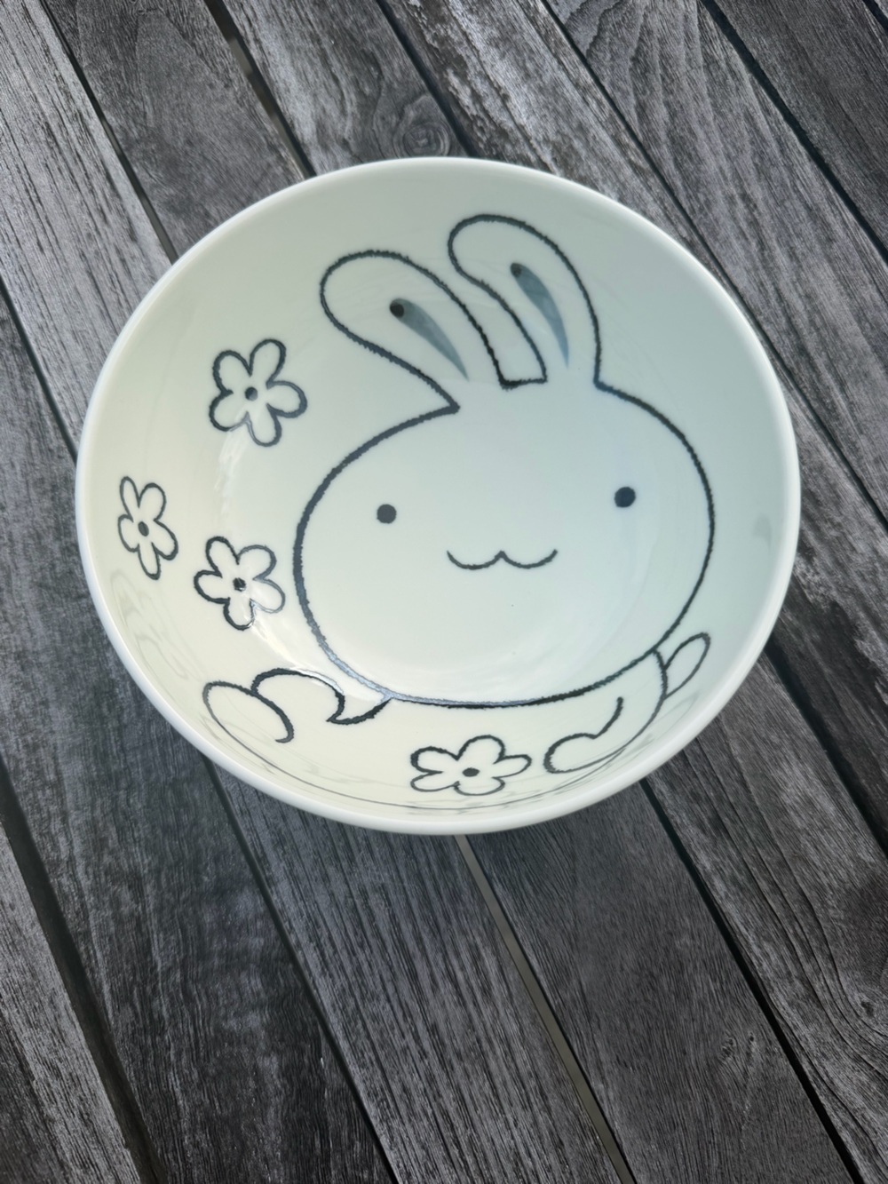 MiNO WARE donburi Ceramic Bunny Bowl with lid in pink and White -